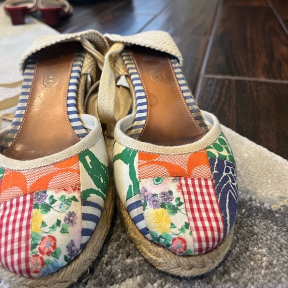 Coach Floral Heels - Picture 2 of 4